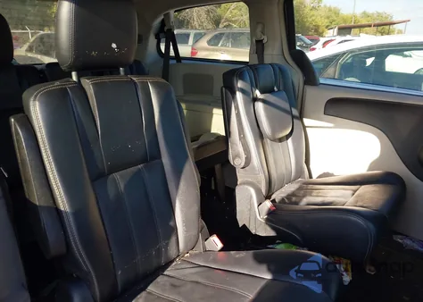 2014 Chrysler Town & Country Touring from USA, damaged, VIN 2C4RC1BG6ER160816